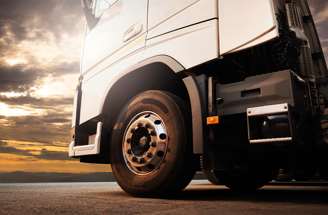 Mercedes Axor Kamyon ve Tırları: Teknik Mükemmeliyet ve Çeşitli Modellerle Tanışın